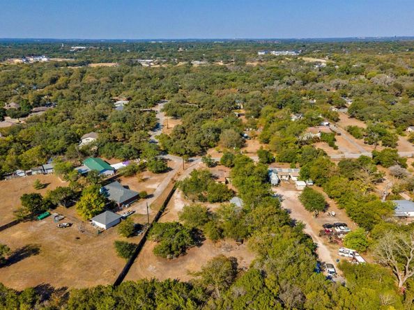 7605 Wood Cliff DR, Austin TX 78745