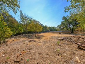 7605 Wood Cliff DR, Austin TX 78745