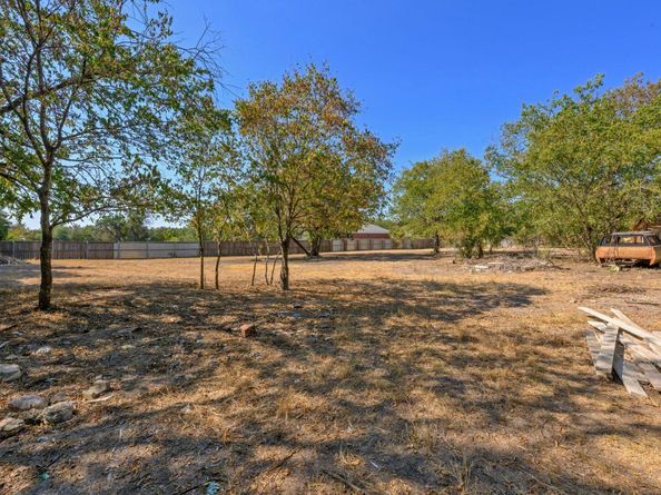 7605 Wood Cliff DR, Austin TX 78745