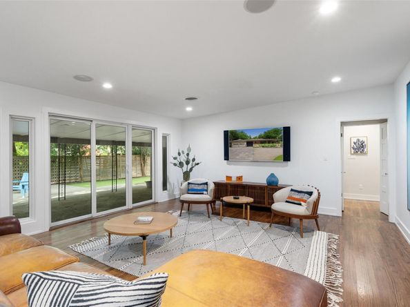 1254 S Church ST, Georgetown TX 78626