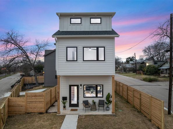 2406 W 10th ST A, Austin TX 78703