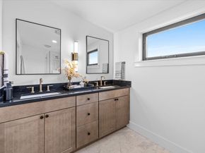 2406 W 10th ST A, Austin TX 78703