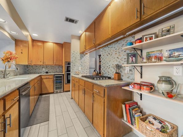 1707 Spyglass DR 110, Austin TX 78746