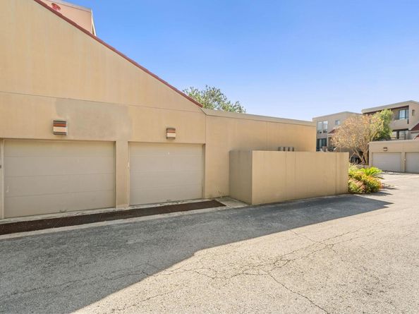 1707 Spyglass DR 110, Austin TX 78746