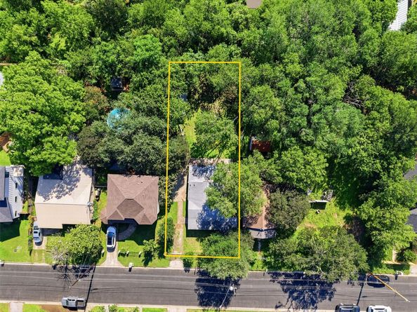 1313 Perez ST, Austin TX 78721