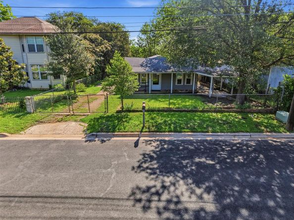 1313 Perez ST, Austin TX 78721