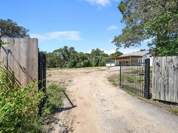 8106 Pitter Pat LN, Austin TX 78736