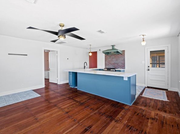 2702 S 2nd ST 1 & 2, Austin TX 78704