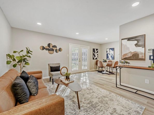 819 Sahara Ave, Austin TX 78745