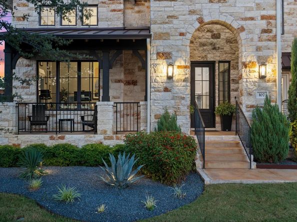 107 Bisset CT, Austin TX 78738