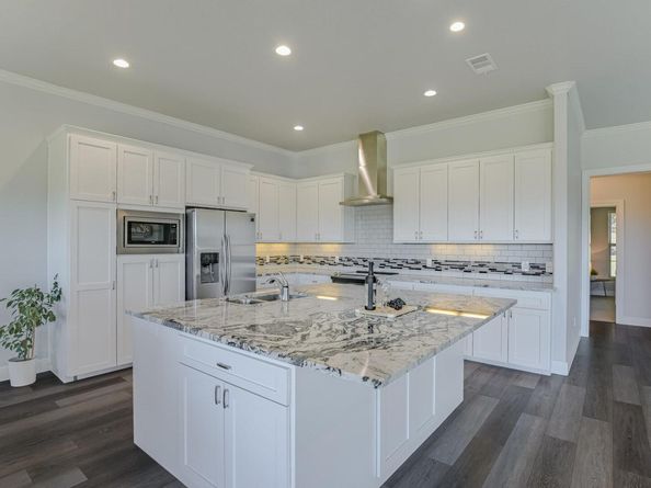 21003 Twisting TRL, Lago Vista TX 78645