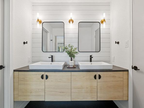 7511 Old Bee Caves RD 2, Austin TX 78735