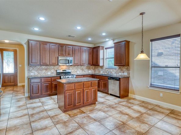 11033 Desert Willow LOOP, Austin TX 78748