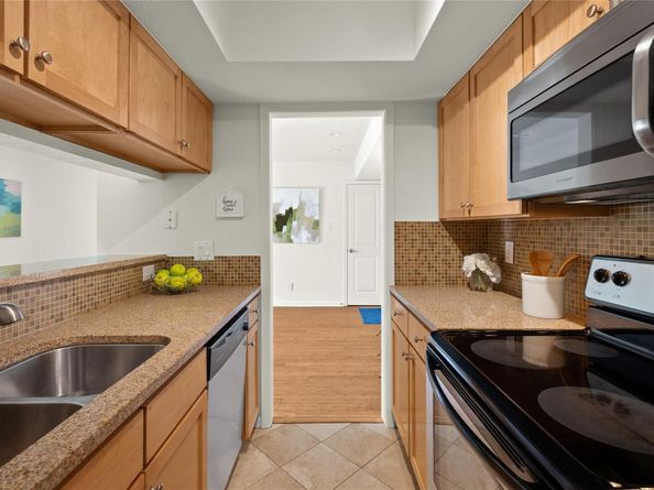 3204 Menchaca RD 216, Austin TX 78704