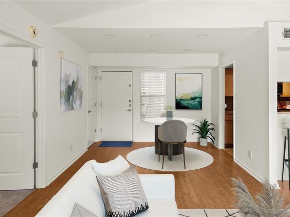 3204 Menchaca RD 216, Austin TX 78704