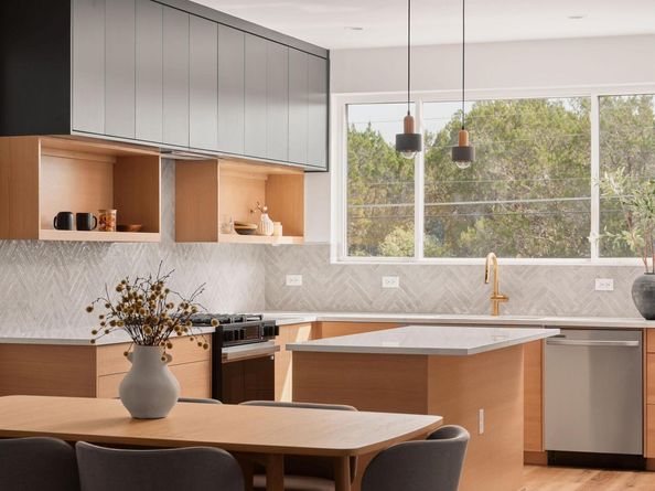 4102 Tannehill LN, Austin TX 78721