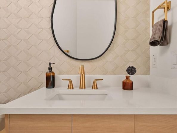 4102 Tannehill LN, Austin TX 78721