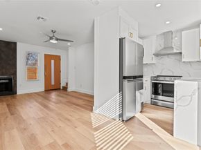 2706 Wheless LN 401, Austin TX 78723
