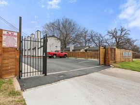 2706 Wheless LN 401, Austin TX 78723