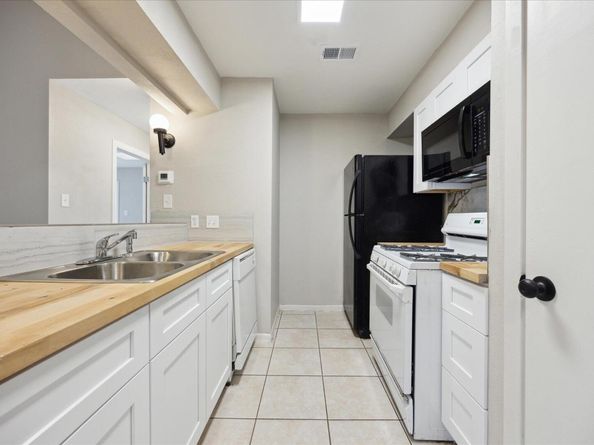 5300 B McCandless St. ST B, Austin TX 78756