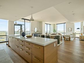 70 Rainey ST 2701, Austin TX 78701