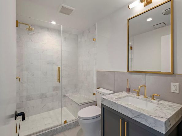 70 Rainey ST 2701, Austin TX 78701