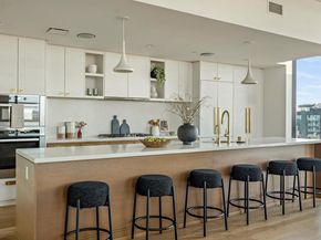 70 Rainey ST 2701, Austin TX 78701