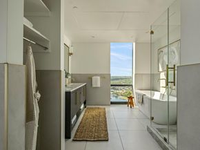 70 Rainey ST 2701, Austin TX 78701