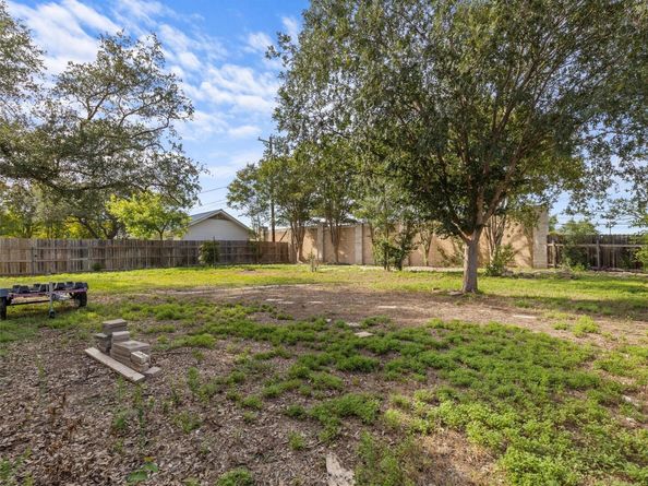 1310 Cardinal Hill DR, Austin TX 78758