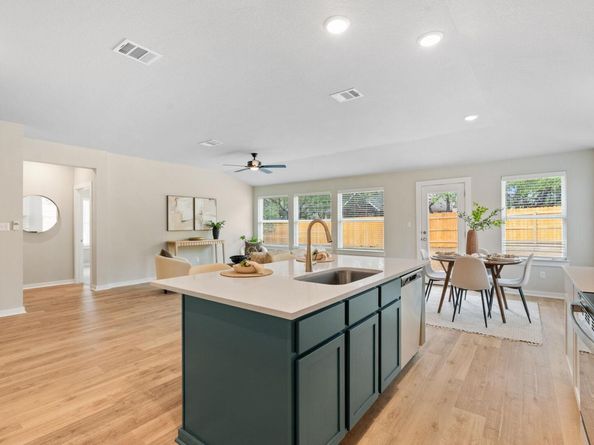 21109 Santa Paula Ave, Lago Vista TX 78645