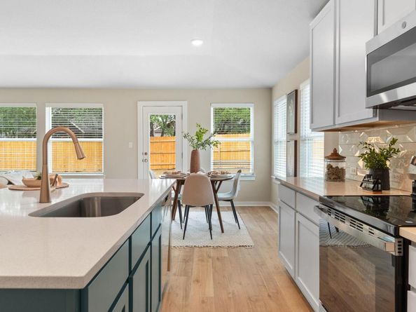 21109 Santa Paula Ave, Lago Vista TX 78645