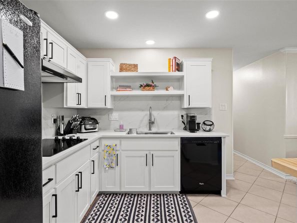 3912 Capistrano TRL, Austin TX 78739