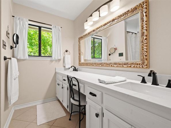 3912 Capistrano TRL, Austin TX 78739