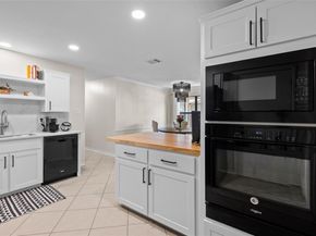 3912 Capistrano TRL, Austin TX 78739