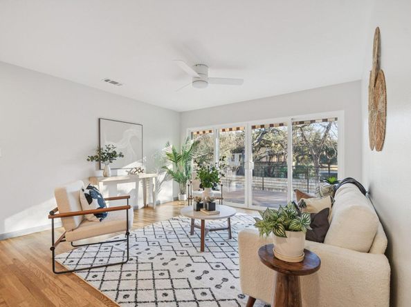 809 E 38th ST, Austin TX 78705