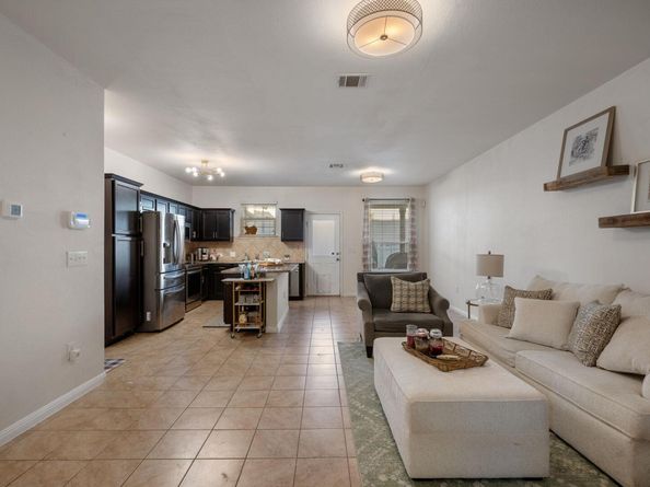 513 Katmai CIR, Pflugerville TX 78660