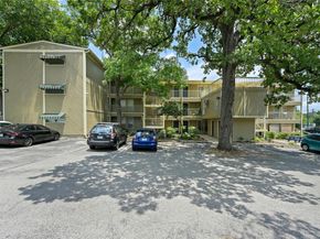 202 E 45th ST 103, Austin TX 78751