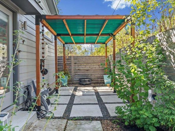 706 Short Kemp St 2, Austin TX 78741