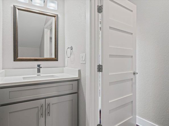 706 Short Kemp St 2, Austin TX 78741