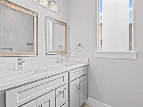 706 Short Kemp St 2, Austin TX 78741