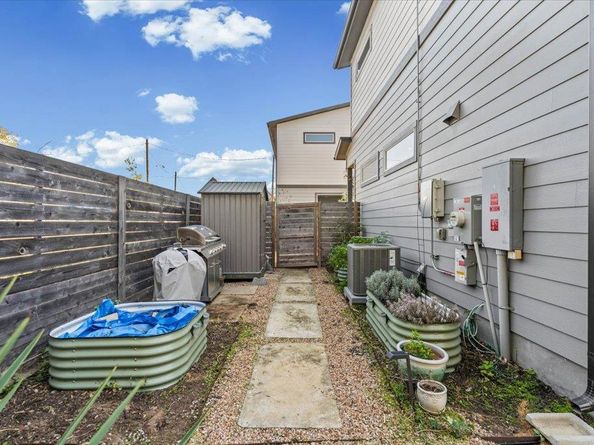 706 Short Kemp St 2, Austin TX 78741