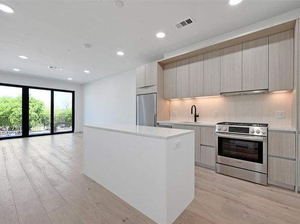 2209 S 1st ST 218, Austin TX 78704