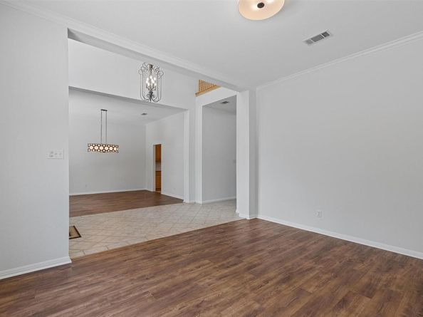 8204 Texas Plume RD, Austin TX 78759