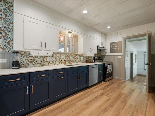1211 S Church ST, Georgetown TX 78626