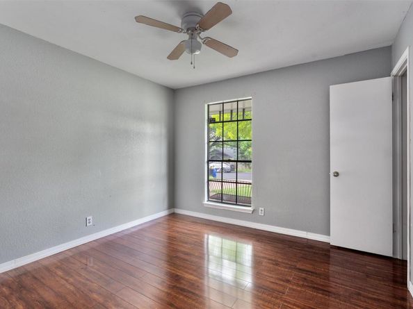 1806 Krizan Ave, Austin TX 78727