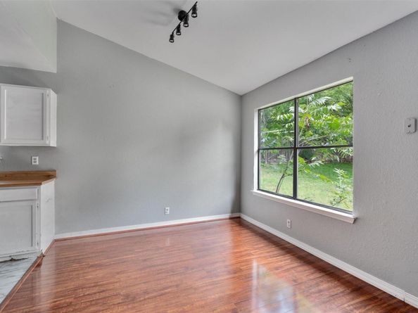 1806 Krizan Ave, Austin TX 78727