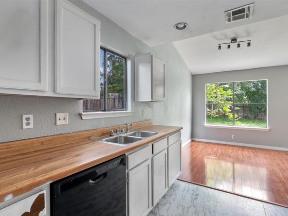 1806 Krizan Ave, Austin TX 78727