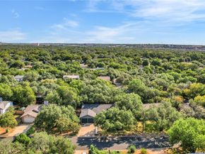 3902 Burr Oak LN, Austin TX 78727