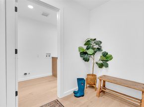 3902 Burr Oak LN, Austin TX 78727