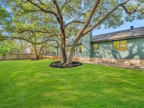 3902 Burr Oak LN, Austin TX 78727